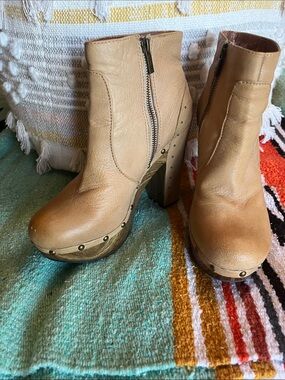 Lucky 🍀  Blue Jeans America Leather Platform Clog Booties with Studs
